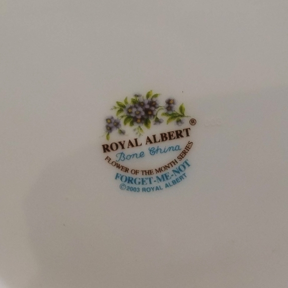 Royal Albert "forget me not series" fine china - Picture 5 of 7